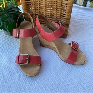 Aerosoles Mega Plush Coral Wedge Buckle Sandals 9.5